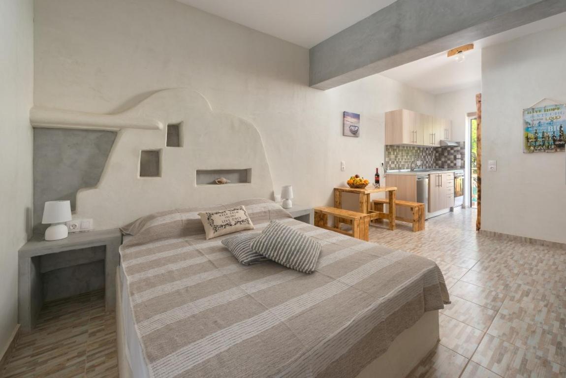 Christos Studios And Family Apartments Stegna 客房 照片