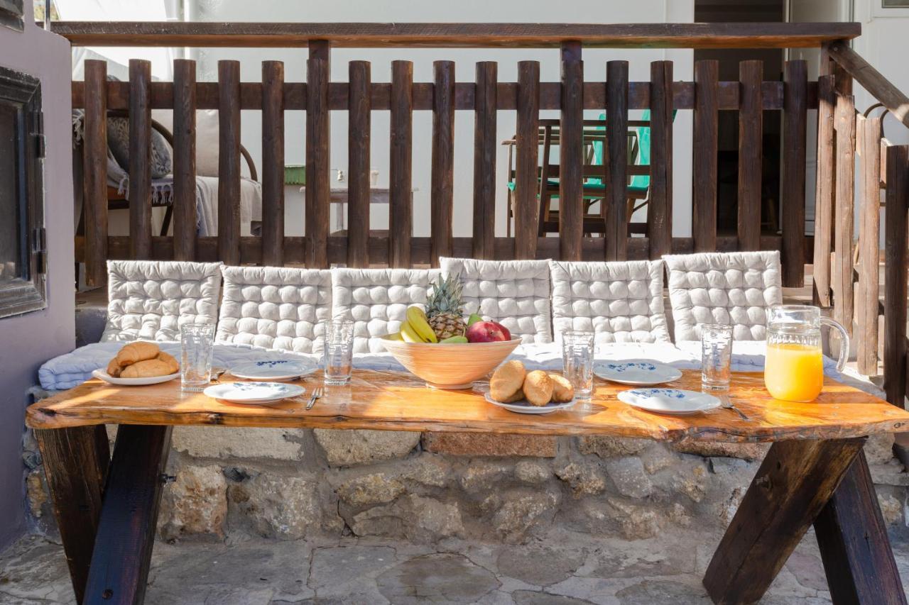 Christos Studios And Family Apartments Stegna 外观 照片