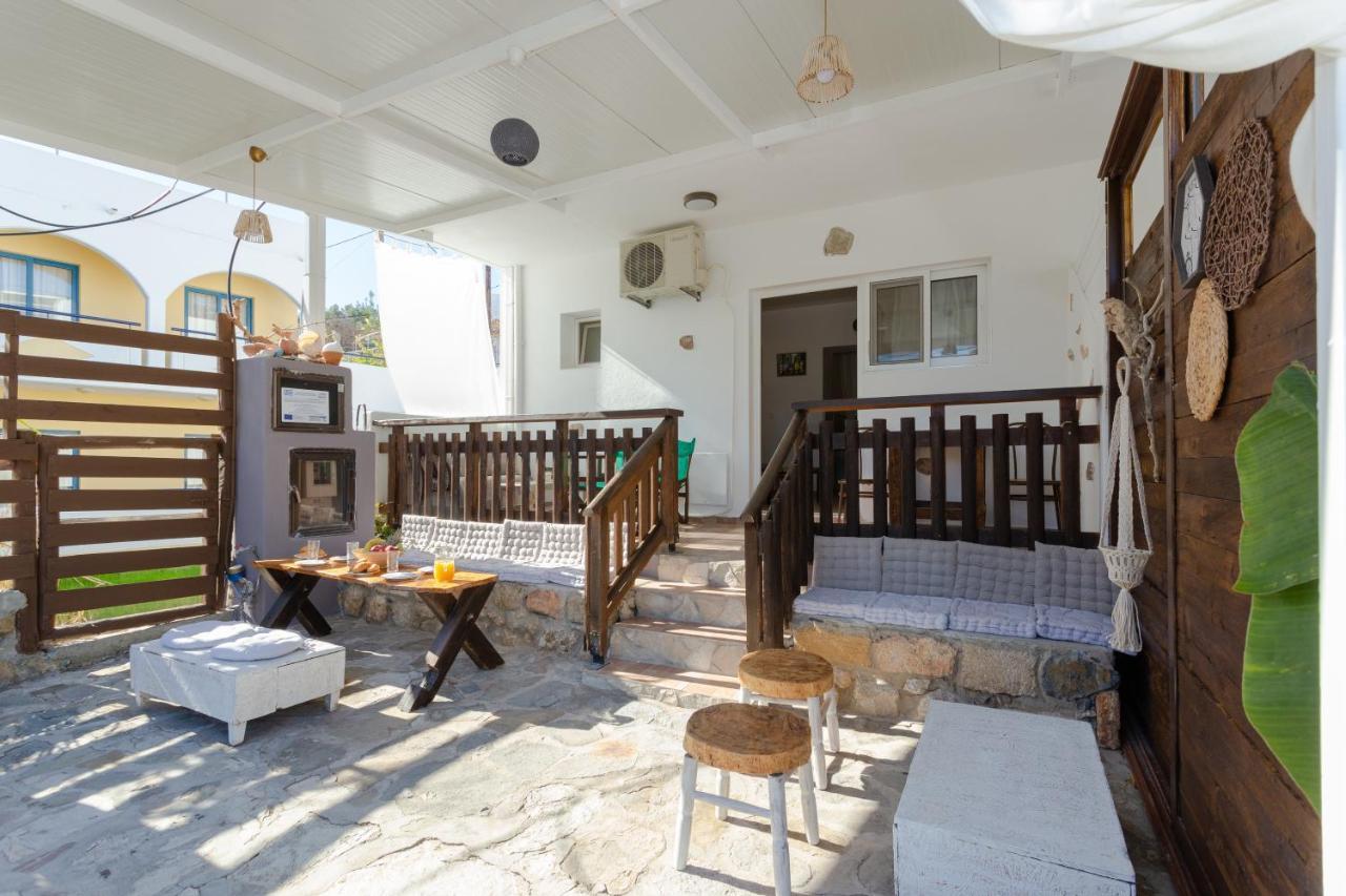 Christos Studios And Family Apartments Stegna 外观 照片