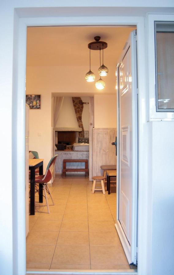 Christos Studios And Family Apartments Stegna 外观 照片