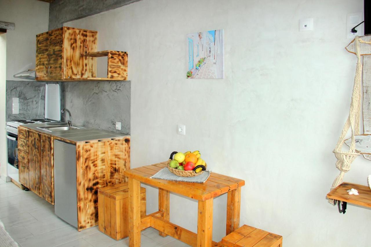 Christos Studios And Family Apartments Stegna 外观 照片